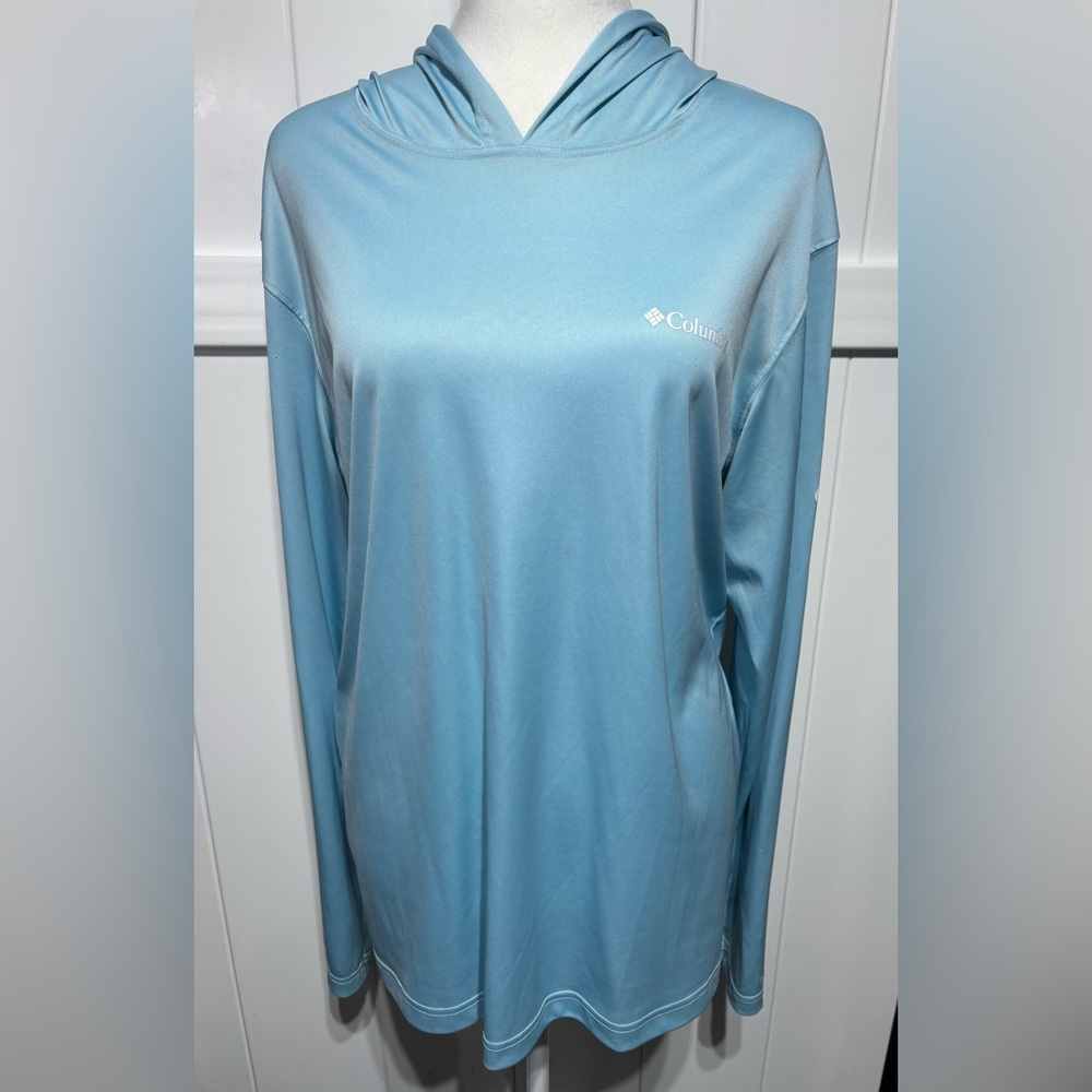Columbia blue/white hooded long sleeve shirt